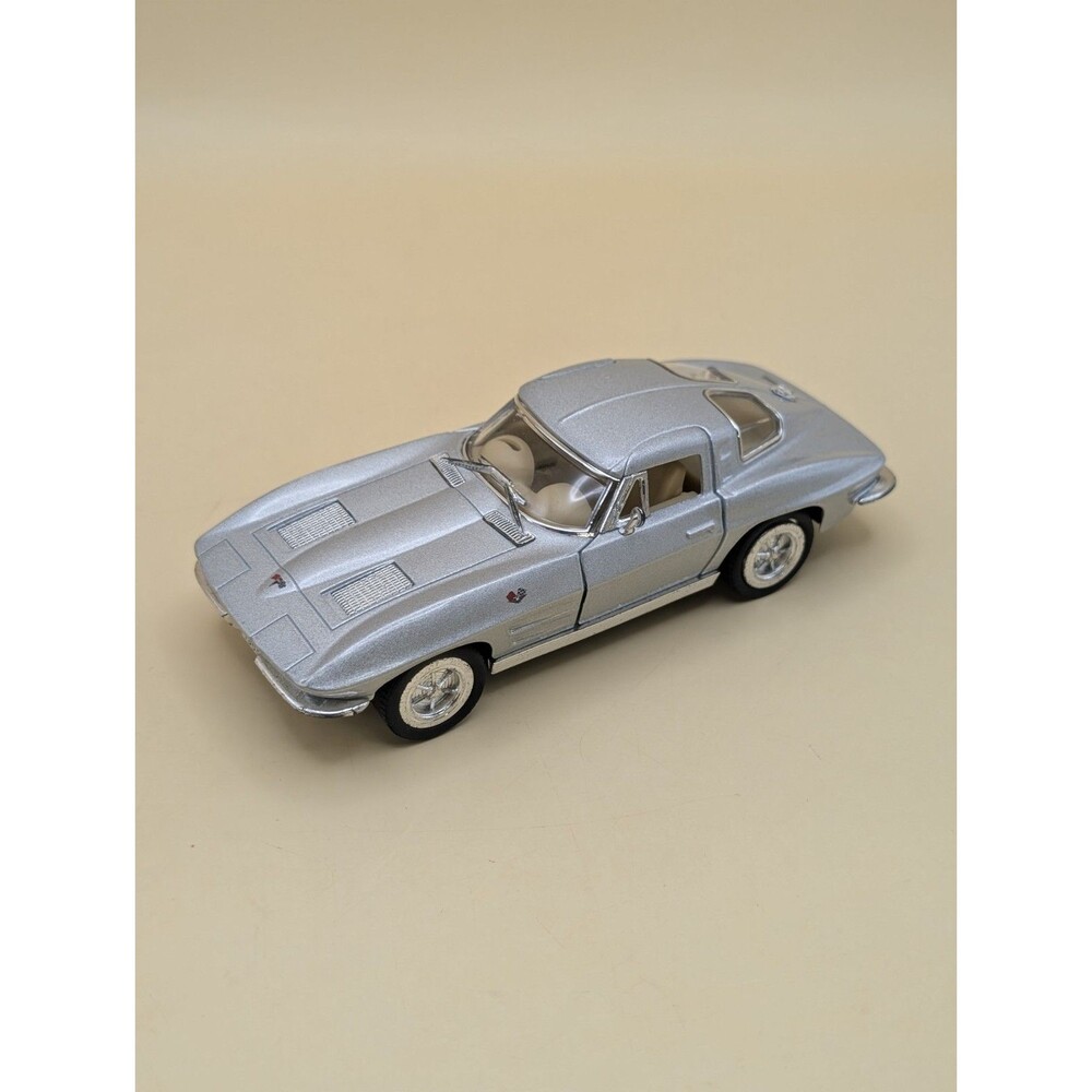 Kinsmart 1/36 1963 Corvette Stingray Silver Diecast Pull Back Toy Sports Car
